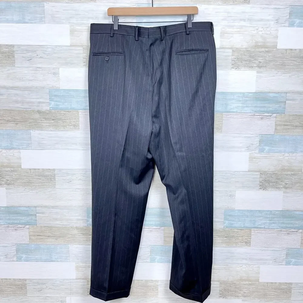 Jos A Bank Wool Suit Gray Striped Mens 46 XL Jacket 40x32 Pleated Cuffed Pants